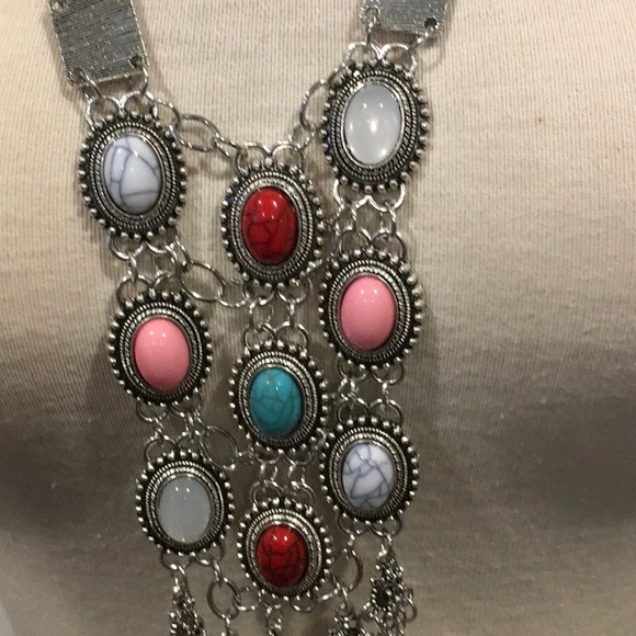 Beautiful Boho Style Necklace - Picture 3 of 6